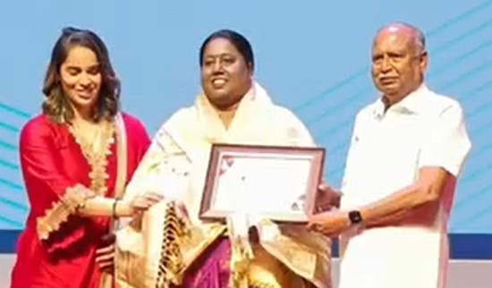 Empowering Women Award 2026 presented to Dr. V. Nagarani in recognition of strong leadership and contribution to society