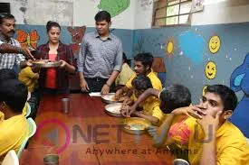 Actor Varalakshmi serving lunch to children at Hope Chennai