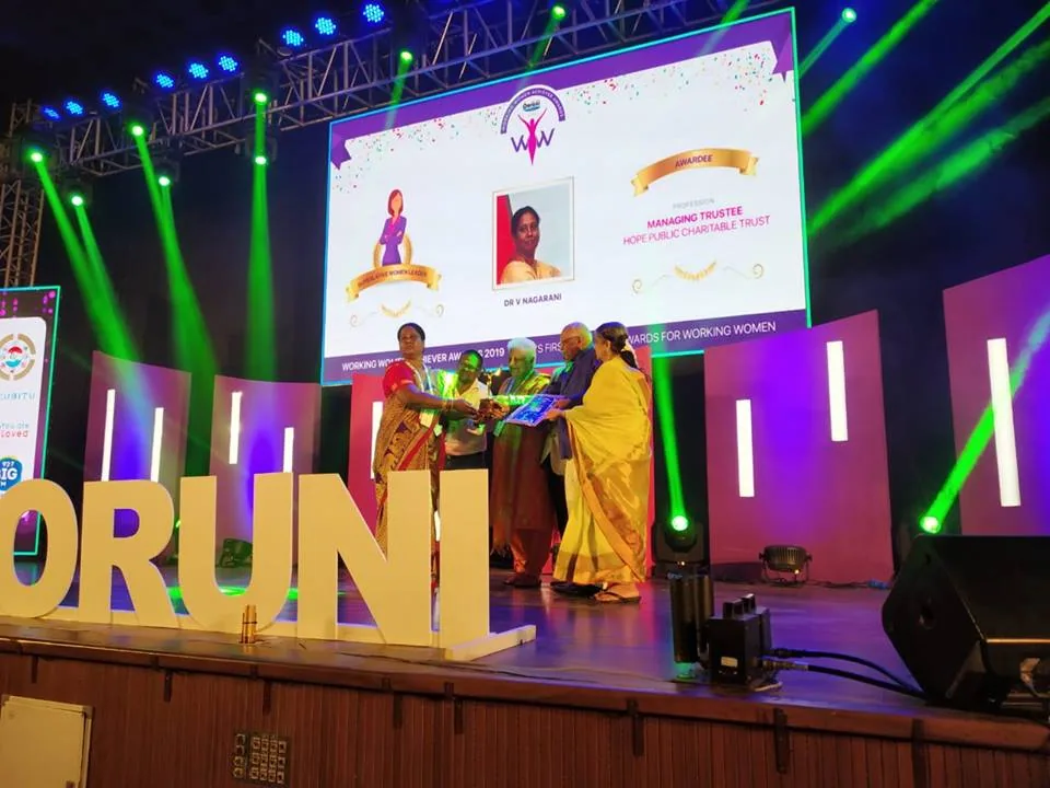 Dr V. Nagarani of Hope Chennai honoured on stage at a working women achievers event