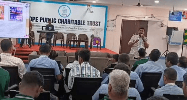 VISIT BY ST. JOSEPH COLLEGE STUDENTS TO HOPE CENTRE